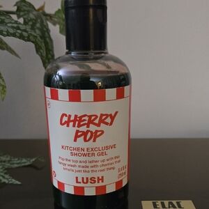 Lush Cherry Pop Kitchen Exclusive Shower Gel - Red
